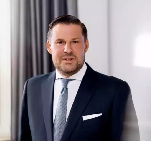 Peter Buhrmann Geschäftsführer - CEO bei Alpha Real Estate Holding GmbH